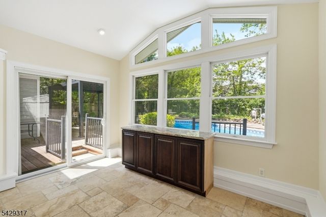 710 Viscount Dr, Toms River Township, NJ 08753