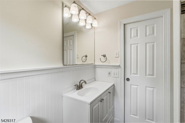710 Viscount Dr, Toms River Township, NJ 08753