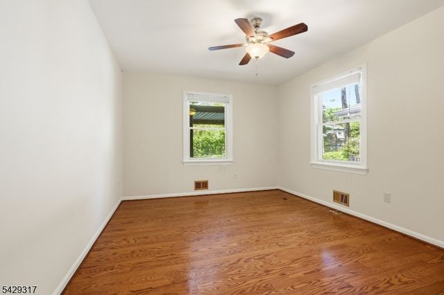 710 Viscount Dr, Toms River Township, NJ 08753