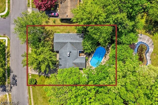 710 Viscount Dr, Toms River Township, NJ 08753