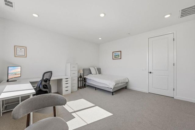 15159 Leia Way, San Diego, CA 92129