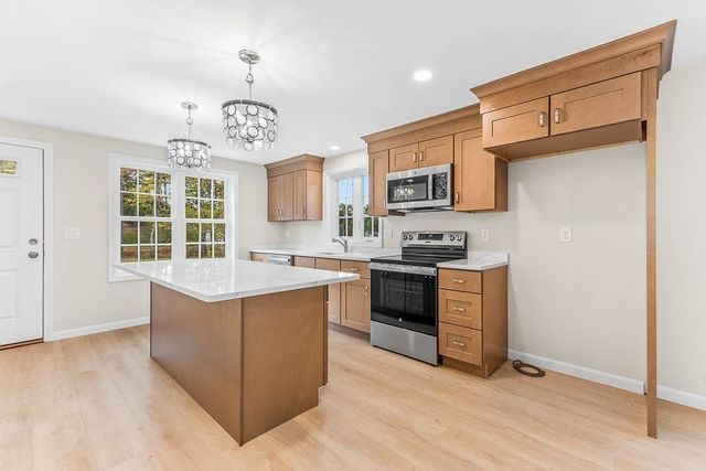 4 Lady Bug Ln., Plymouth, MA 02360