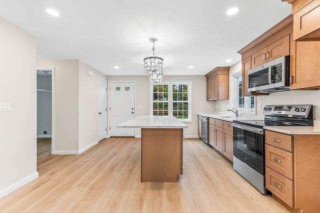 4 Lady Bug Ln., Plymouth, MA 02360