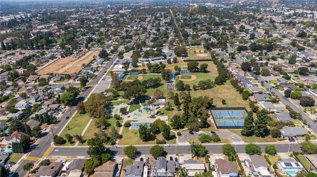 537 E Juanita, San Dimas, CA 91773