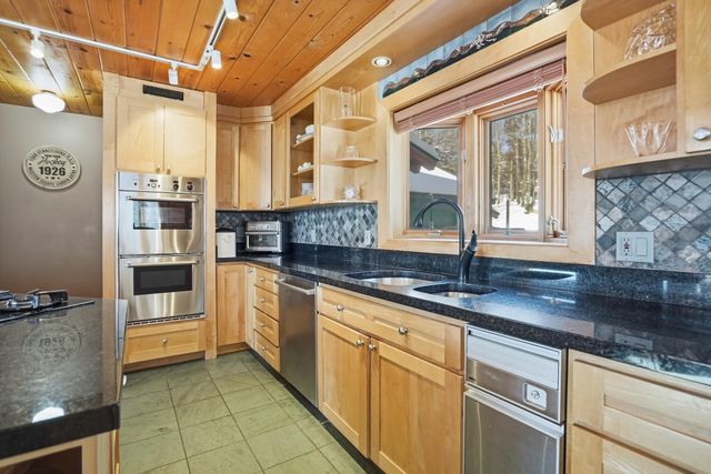 421 Stagecoach Road, Fayston, VT 05673