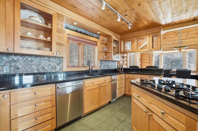 421 Stagecoach Road, Fayston, VT 05673