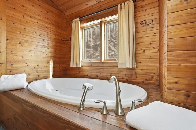 421 Stagecoach Road, Fayston, VT 05673