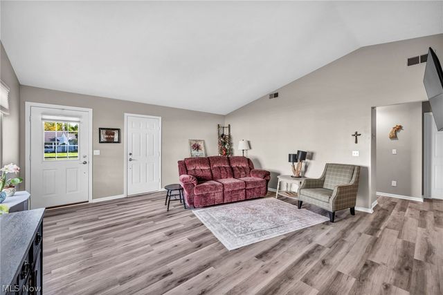 7300 Olde Farm Lane, Mentor, OH 44060