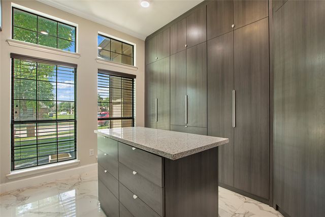 1733 White Cap Court, Desoto, TX 75115