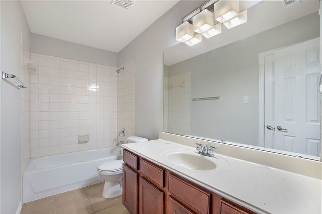 1733 White Cap Court, Desoto, TX 75115