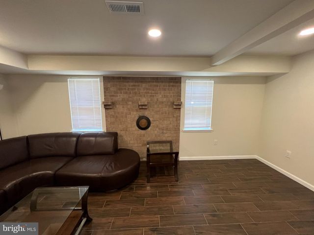 64 PENN RD, Collegeville, PA 19426