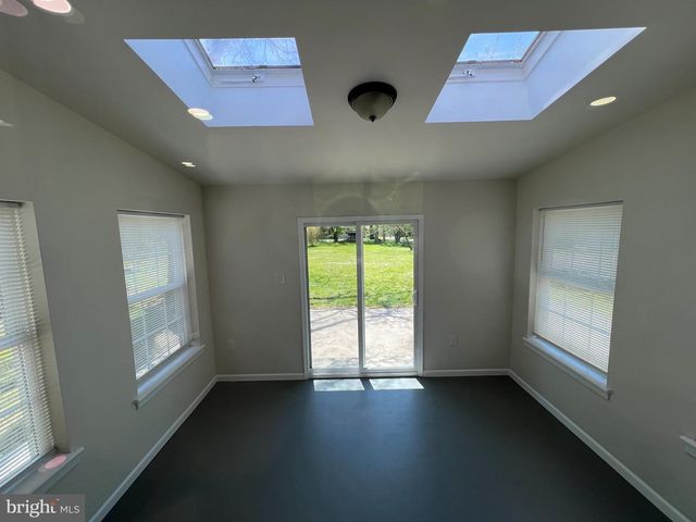 64 PENN RD, Collegeville, PA 19426
