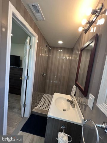 64 PENN RD, Collegeville, PA 19426