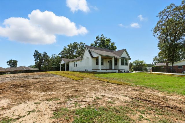 1300 E Maryland Avenue, Sherwood, AR 72120