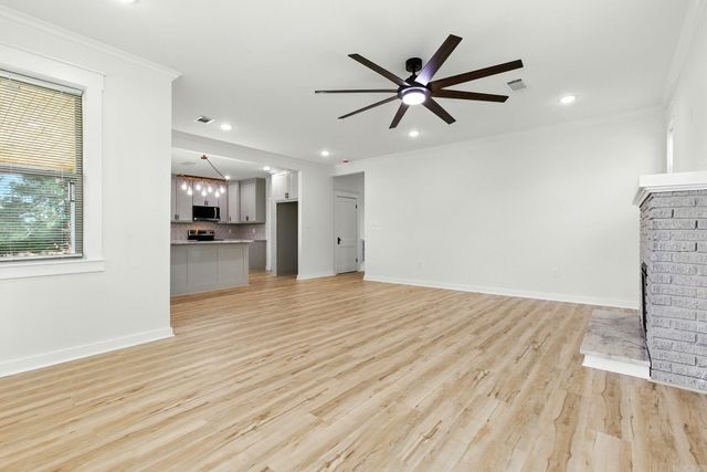 1300 E Maryland Avenue, Sherwood, AR 72120