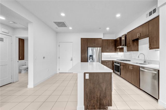 1502 Nolita, Irvine, CA 92612