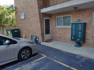 16 N Garfield Street 2A, Lombard, IL 60148