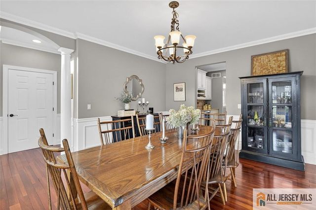 10 Evans Drive, Cranbury, NJ 08512