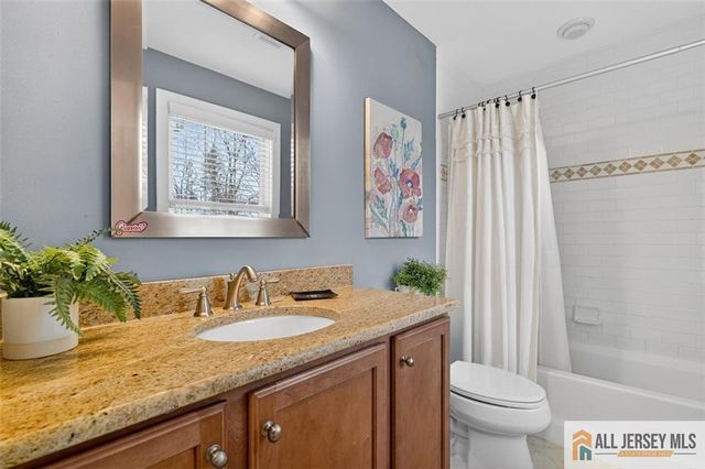 10 Evans Drive, Cranbury, NJ 08512