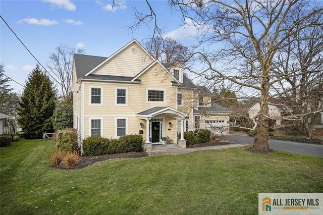 10 Evans Drive, Cranbury, NJ 08512