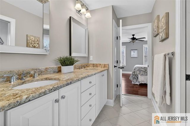 10 Evans Drive, Cranbury, NJ 08512
