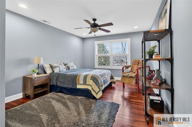 10 Evans Drive, Cranbury, NJ 08512