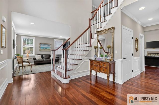 10 Evans Drive, Cranbury, NJ 08512