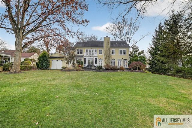 10 Evans Drive, Cranbury, NJ 08512