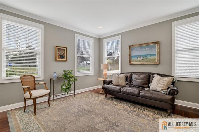 10 Evans Drive, Cranbury, NJ 08512
