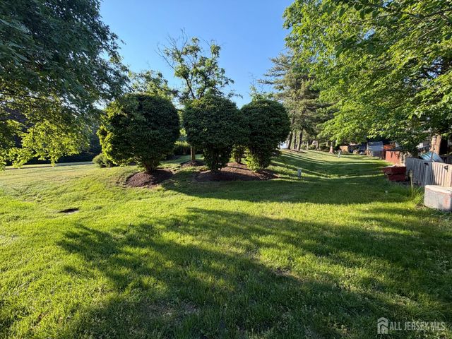 26 Cosgrove Court, East Brunswick, NJ 08816