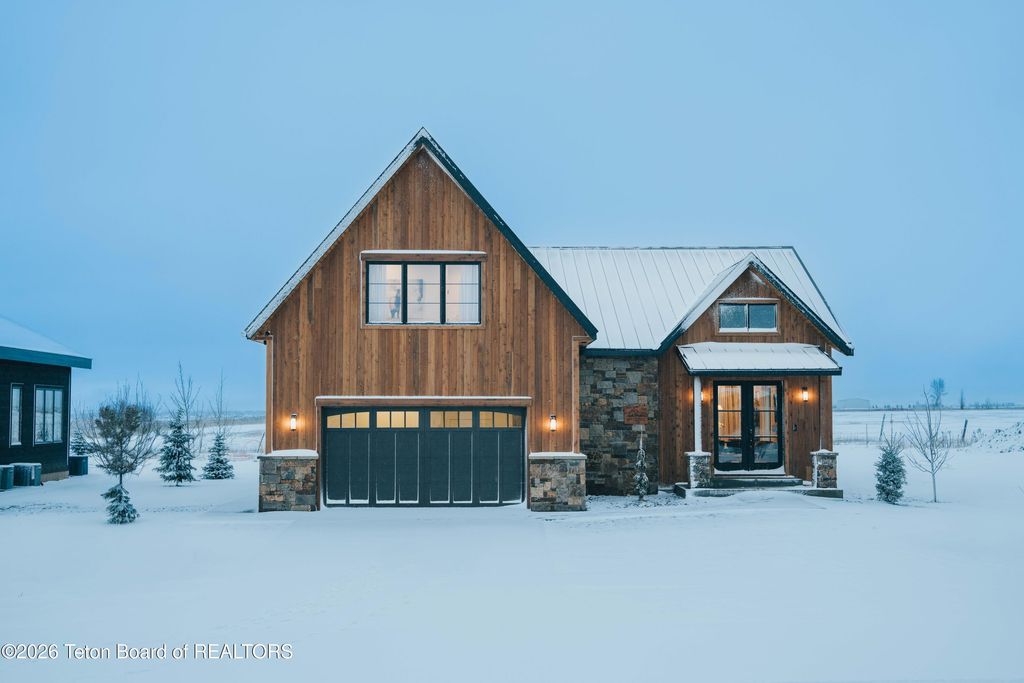 1030 IROQUOIS Avenue, Driggs, ID 83422