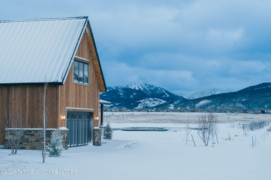 1030 IROQUOIS Avenue, Driggs, ID 83422 photo 3