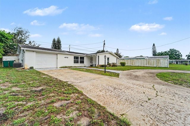 3536 KIMBERLY OAKS DRIVE, Holiday, FL 34691