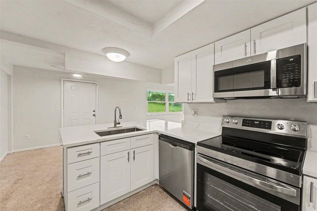 3536 KIMBERLY OAKS DRIVE, Holiday, FL 34691