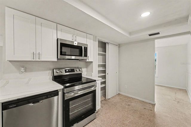 3536 KIMBERLY OAKS DRIVE, Holiday, FL 34691