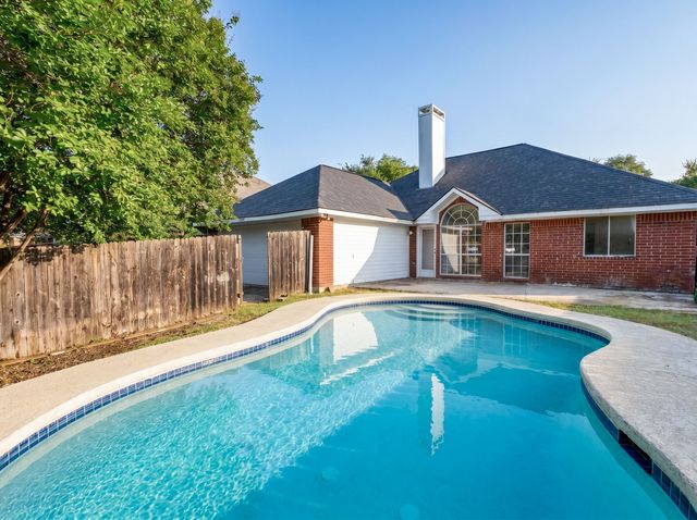 8260 Edgewater Drive, Frisco, TX 75034