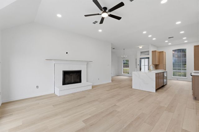8260 Edgewater Drive, Frisco, TX 75034