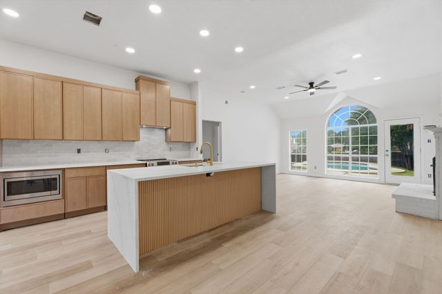 8260 Edgewater Drive, Frisco, TX 75034