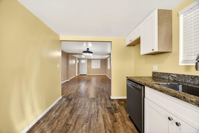 620 Berrydale Avenue, Medford, OR 97501