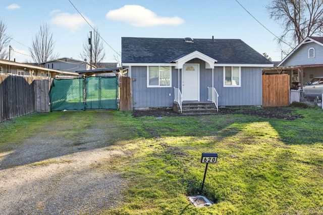 620 Berrydale Avenue, Medford, OR 97501