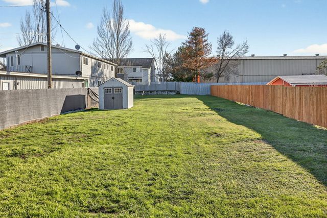 620 Berrydale Avenue, Medford, OR 97501