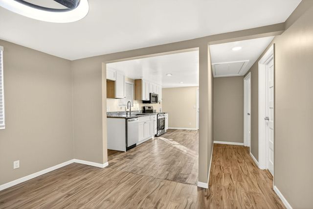 620 Berrydale Avenue, Medford, OR 97501