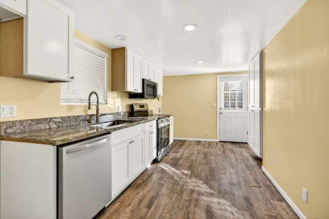 620 Berrydale Avenue, Medford, OR 97501