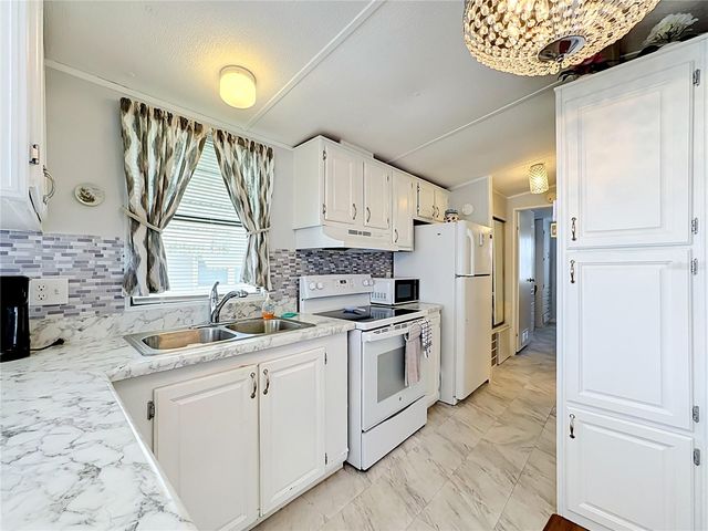 3333 26TH AVENUE E 1222, Bradenton, FL 34208