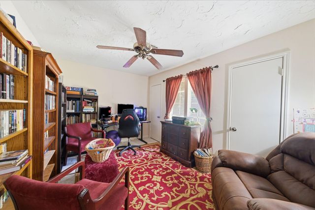 11706 Idlebrook Drive, Houston, TX 77070
