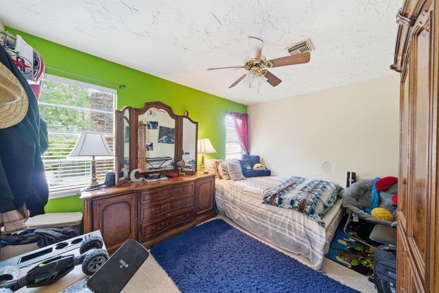11706 Idlebrook Drive, Houston, TX 77070