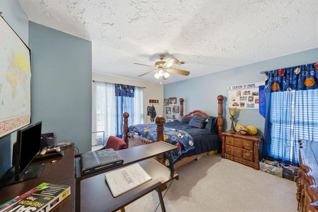 11706 Idlebrook Drive, Houston, TX 77070