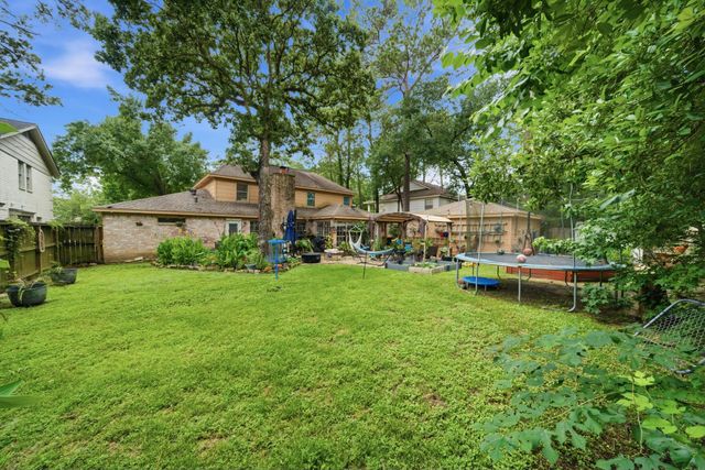 11706 Idlebrook Drive, Houston, TX 77070