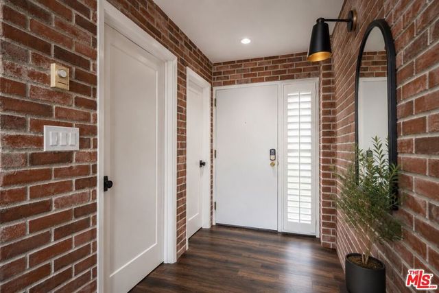220 The Village 304, Redondo Beach, CA 90277