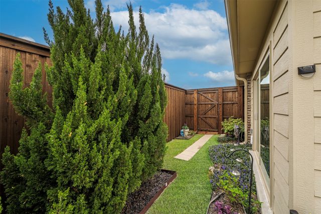 910 Community Way, Royse City, TX 75189